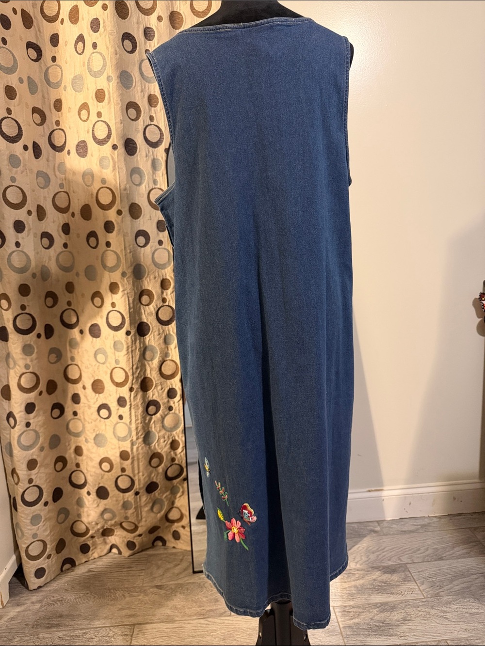 Quacker Factory Blue Denim Maxi Dress with Floral Embroidery - Picture 2 of 5